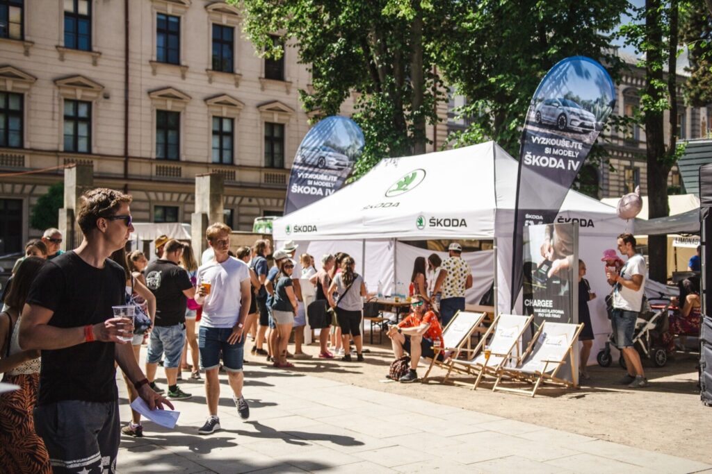 Stánek AUTOCENTRA Jičín na akci Jičínský Food festival