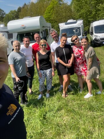 Z focení karavanů s herečkou Alicí Bendovou